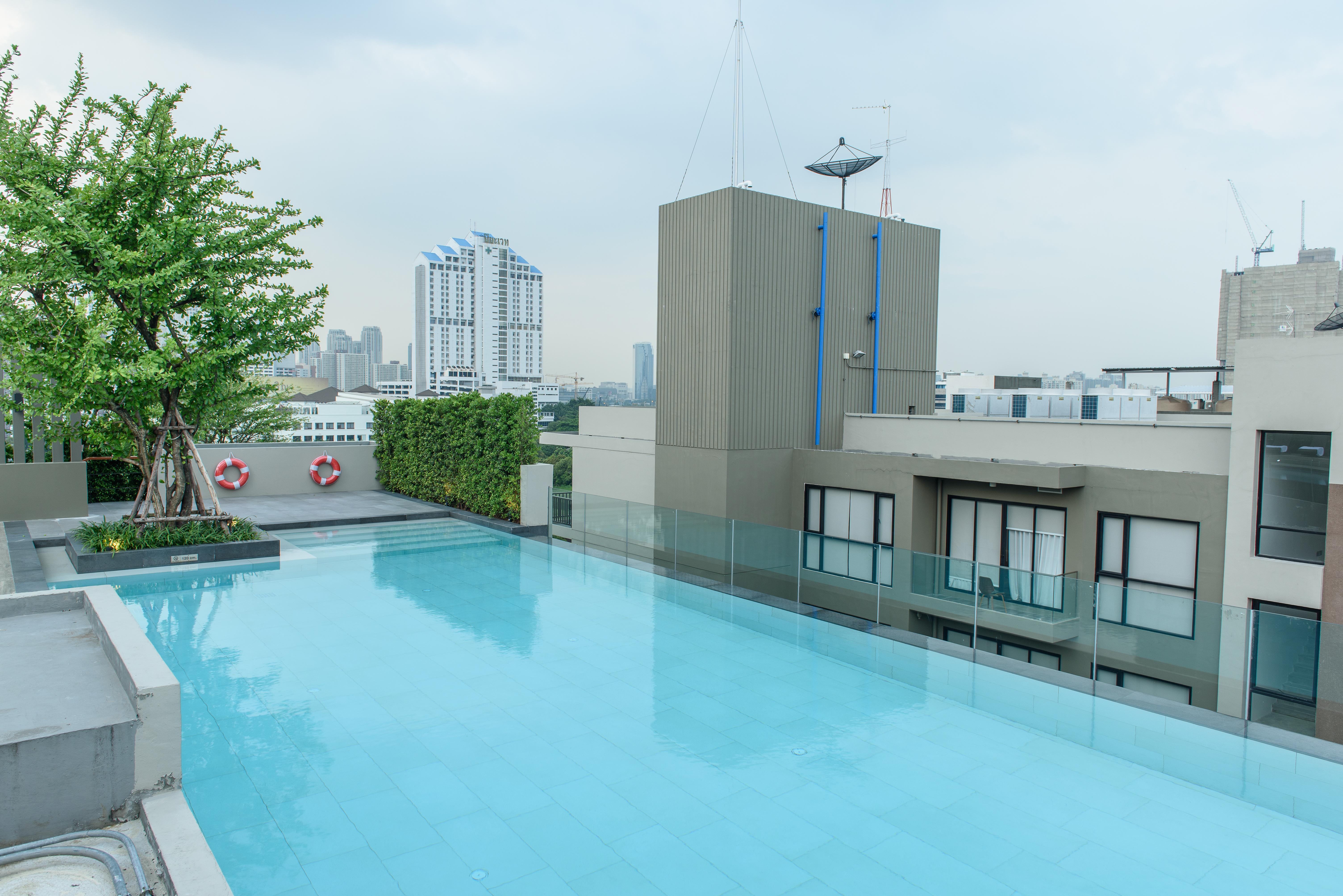 Alix Bangkok Hotel Exterior photo